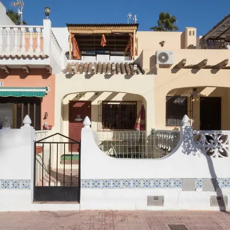 Cristina Dehesa de Campoamor (Orihuela Costa)